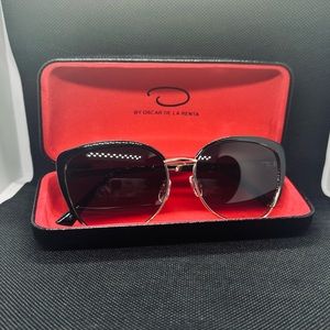 Oscar De La Renta Women’s Cat Eye Sunglasses With Carrying Case NWT